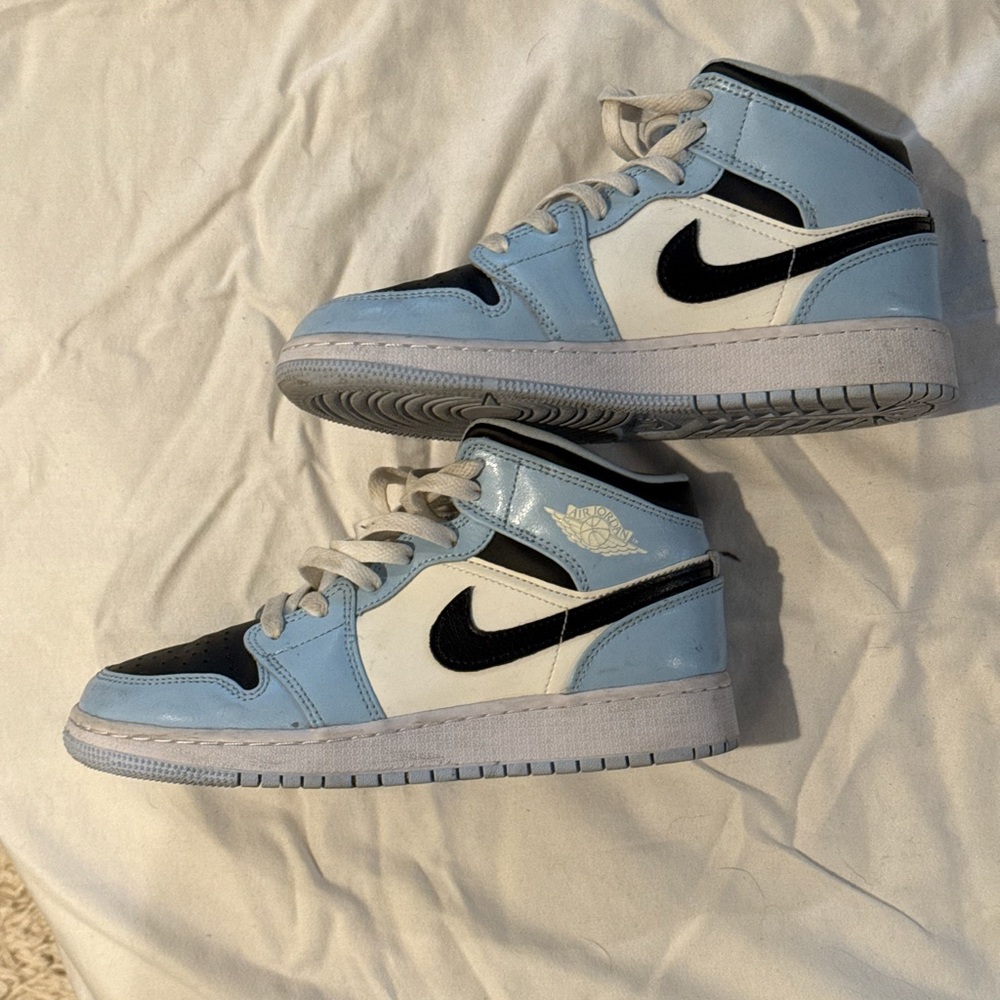 Nike Air Jordan 1 Mid White Black Light Blue Retro Swoosh